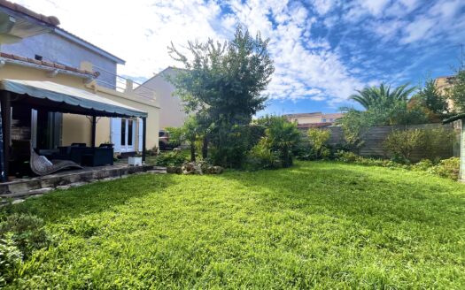 EXCLUSIVITÉ: LE BOUSCAT – Maison individuelle en pierre avec 5 chambres et jardin