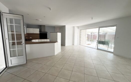 GUJAN-MESTRAS: Maison T5 de plain-pied avec garage