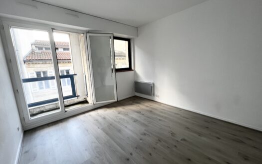 EXCLUSIVITE: BORDEAUX – T1 avec balcon