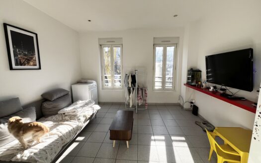 EXCLUSIVITE – BORDEAUX Quartier La Bastide: Immeuble de rapport